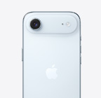 天藍色 iPhone Air 的機身背面，融合相機系統擴展平台在最上方