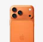 Tył obudowy iPhone’a 17 Pro w kolorze kosmicznego pomarańczu, system pro aparatów Fusion w wypukłej górnej części urządzenia